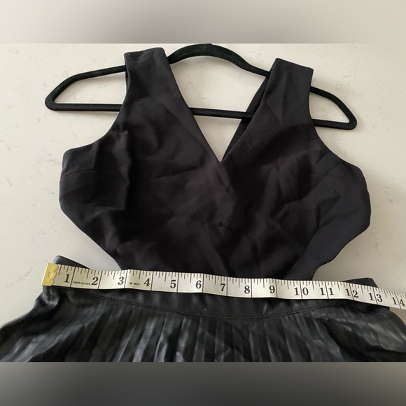 Topshop Black Vegan Faux Leather Cutout Pleated Mini Little Cocktail Dr… - Picture 4 of 10